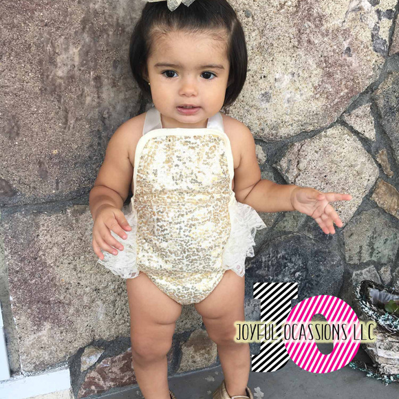 NWOT Ivory and Gold Lace Ruffled Onepiece Romper - Picture 5 of 7